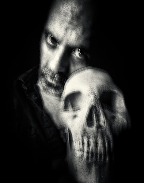 autoportraitwithskulla