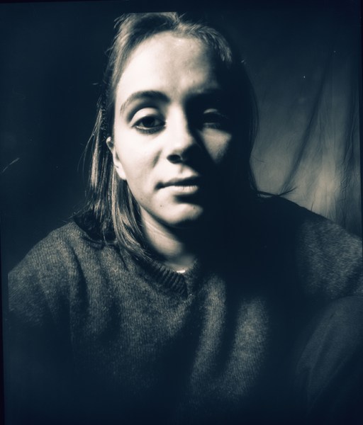 girl with blonde haira