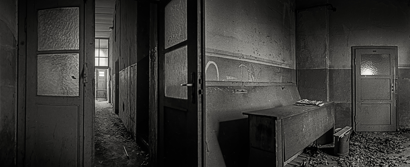 abandonedbuilding, dresden (doors)a